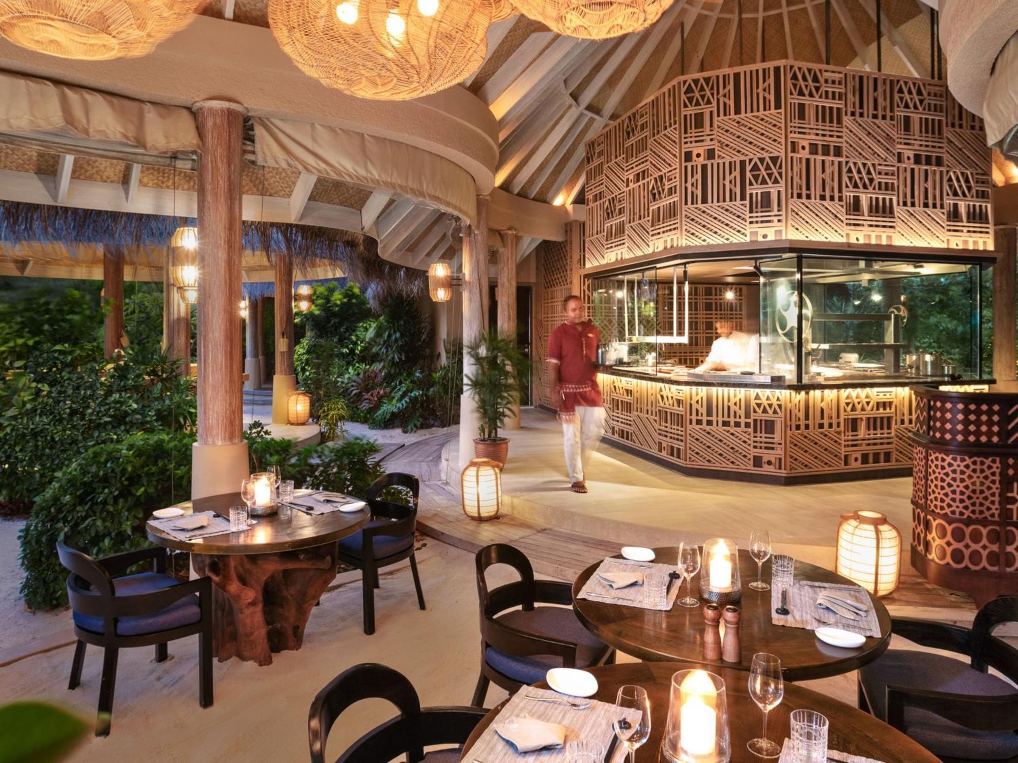 Hotel The Nautilus Maldives Kamadhoo Exteriér fotografie